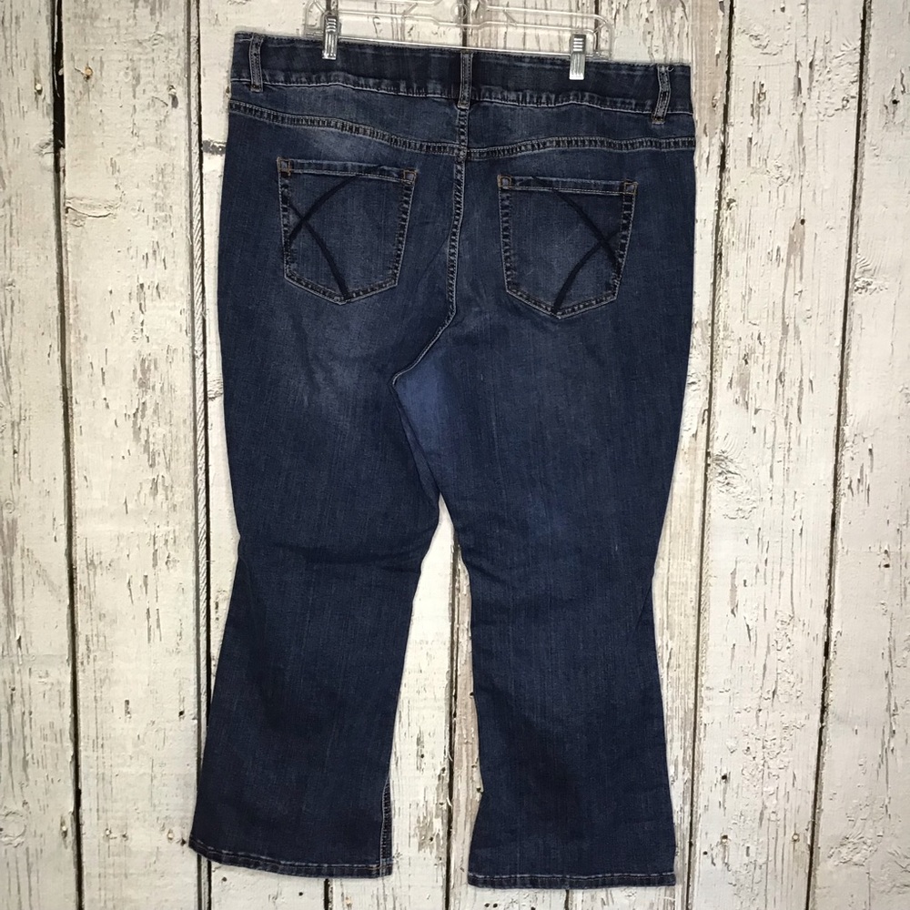 Lane Bryant bootcut tighter technology tummy jeans - Picture 3 of 7